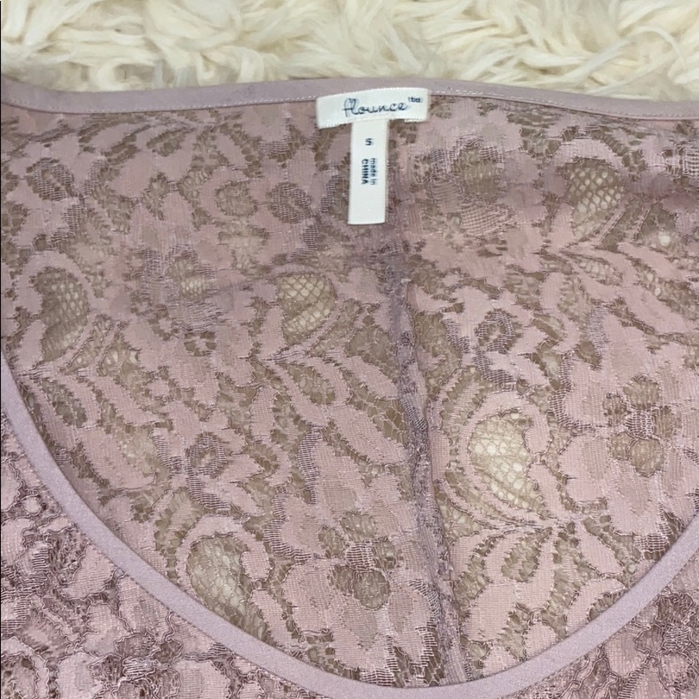 Lace top - Picture 2 of 6